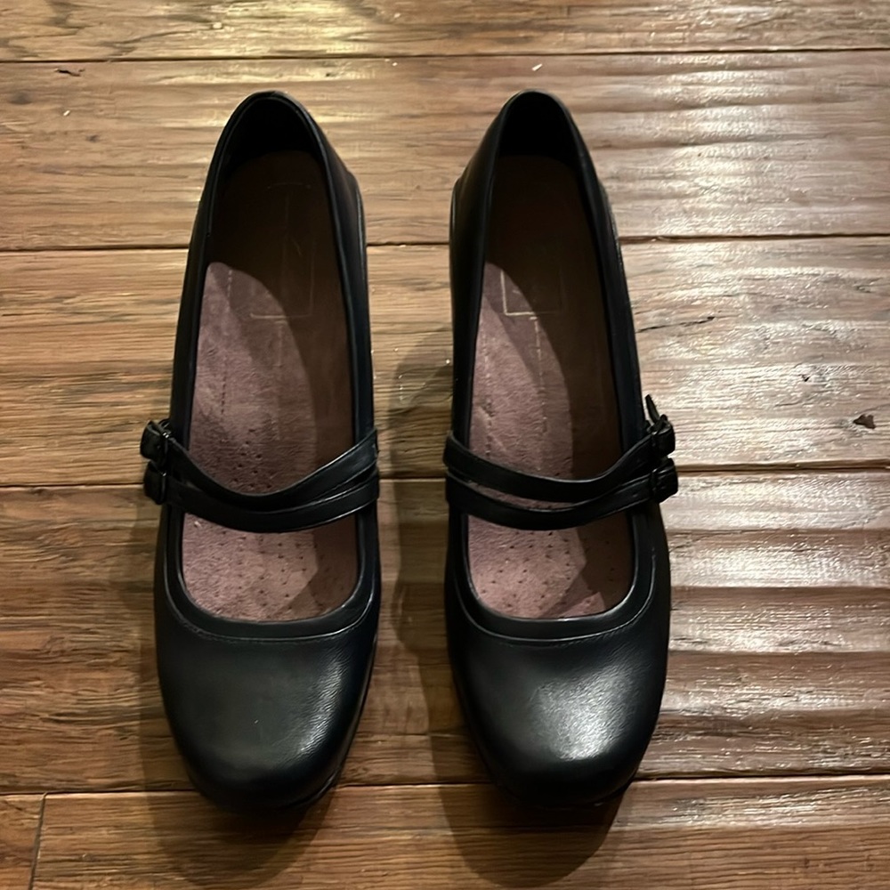 clarks mary jane heels